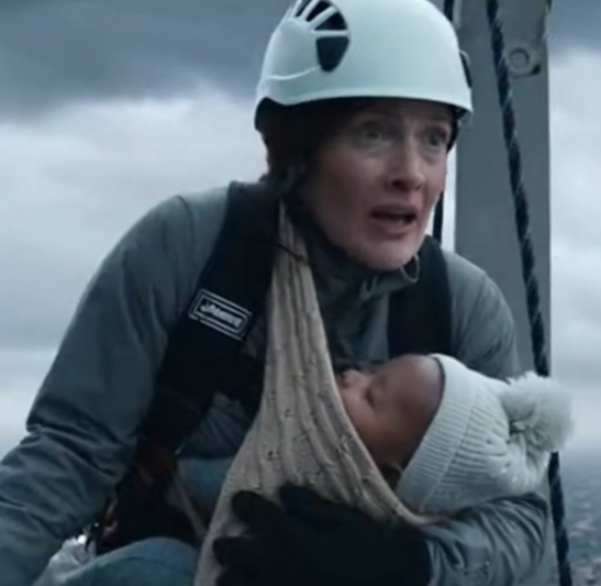 He Dumped His Model Girlfriend For The Woman Washing His Windows.